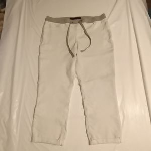 No boundaries capri leggings